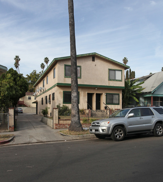 1623 Winona Blvd in Los Angeles, CA - Building Photo - Building Photo