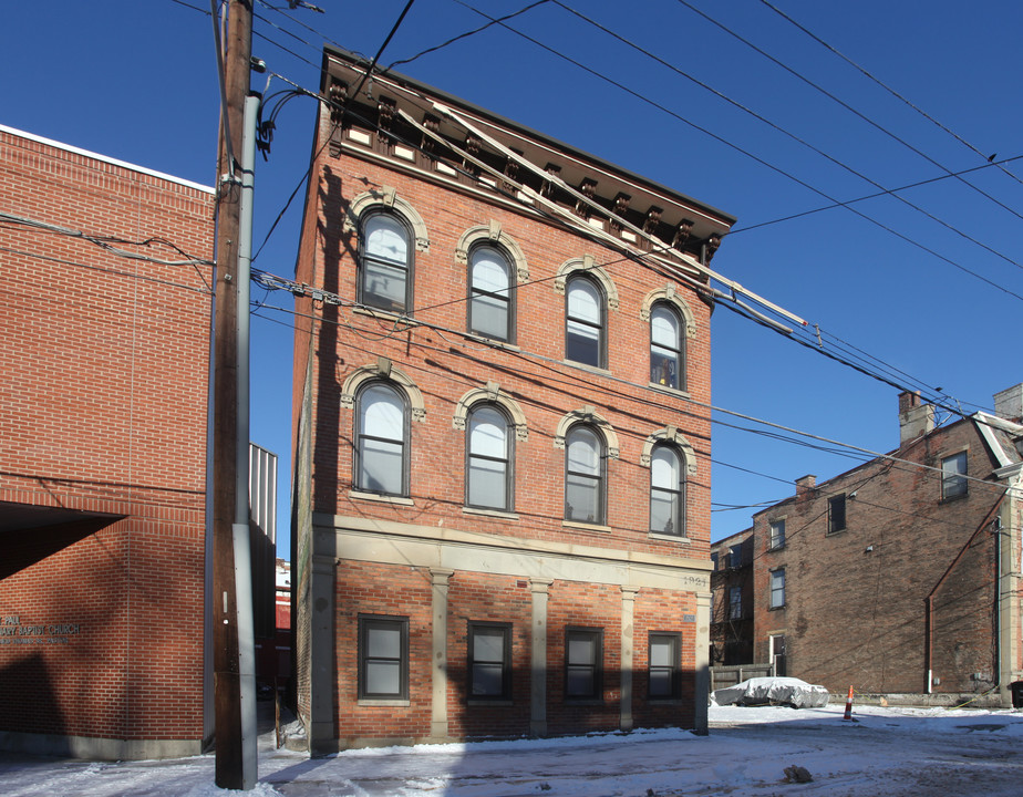 1921 Freeman Ave in Cincinnati, OH - Building Photo