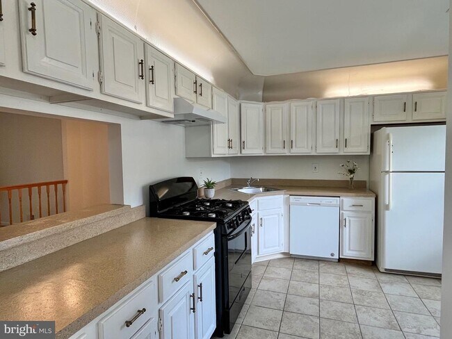 property at 32 Pagoda Ct