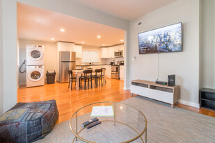 1057 Saratoga St Apartments