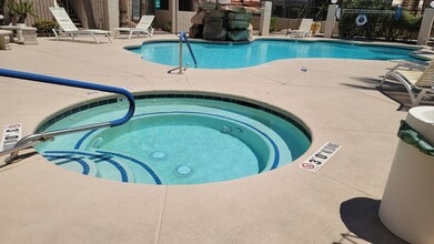 1851 Hillpointe Rd in Henderson, NV - Building Photo - Building Photo