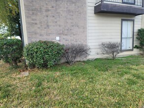 12615 Brookglade Cir in Houston, TX - Building Photo - Building Photo