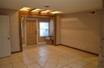 620 Rosedale Dr in Norman, OK - Foto de edificio - Building Photo