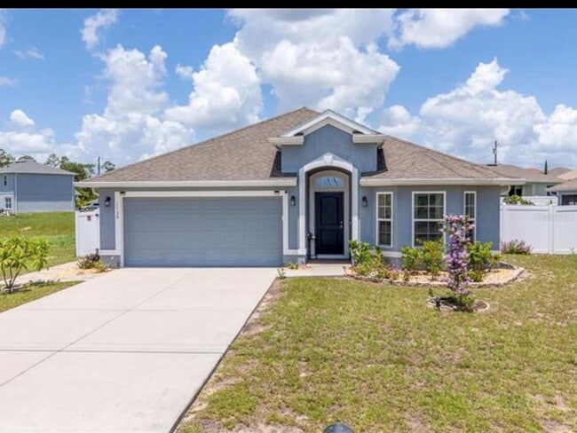 property at 1130 Sabine Ln