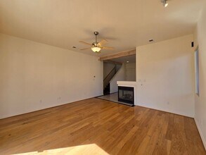 4421 Blue Juniper Loop in Santa Fe, NM - Foto de edificio - Building Photo