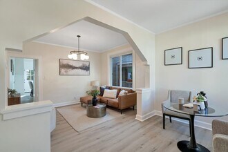 6752 W Park Ave in St. Louis, MO - Building Photo - Building Photo