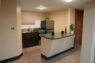 6115 N Meade Ave, Unit Unit G in Chicago, IL - Foto de edificio - Building Photo