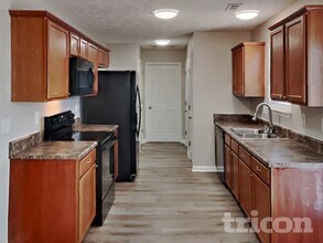 4028 Deer Run Trce in Spring Hill, TN - Foto de edificio - Building Photo