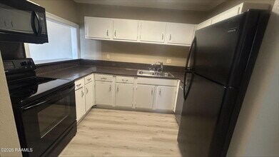 3101 Highland Rd in Baton Rouge, LA - Foto de edificio - Building Photo