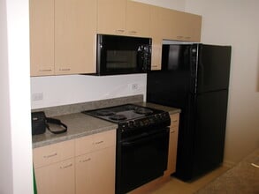 1236 Chicago Ave, Unit 702 in Evanston, IL - Foto de edificio - Building Photo