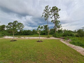 1018 Fayette Ave in Lehigh Acres, FL - Foto de edificio - Building Photo