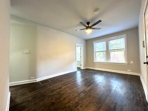 2605 N Spaulding Ave in Chicago, IL - Building Photo - Building Photo