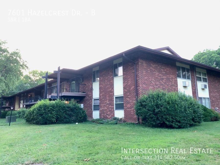 7601 Hazelcrest Dr in Hazelwood, MO - Building Photo