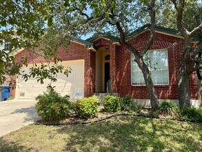 1031 Bobcat Pass in San Antonio, TX - Building Photo - Building Photo