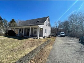 647 N Main St, Unit Unit 2 Upper in Mansfield, MA - Building Photo