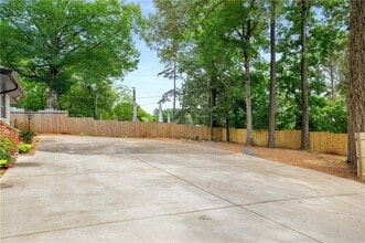 3154 N Druid Hills Rd in Decatur, GA - Building Photo - Building Photo