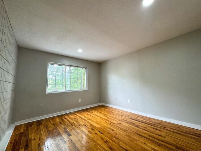 76 Sherman Ave in New Haven, CT - Building Photo - Building Photo