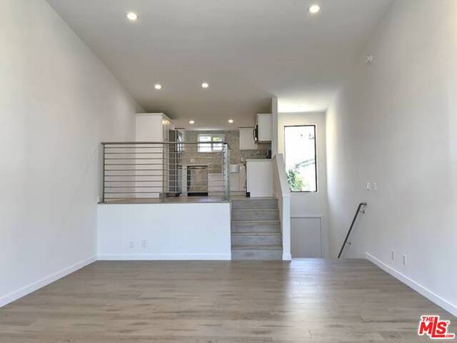 2211 Griffith Park Blvd-Unit -9 in Los Angeles, CA - Building Photo - Building Photo