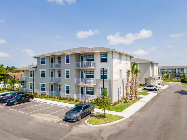 Aviara Green Apartments in West Palm Beach, FL - Foto de edificio - Building Photo