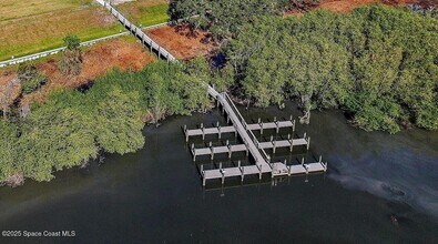 1330 Windchime Ln in Melbourne, FL - Building Photo - Building Photo