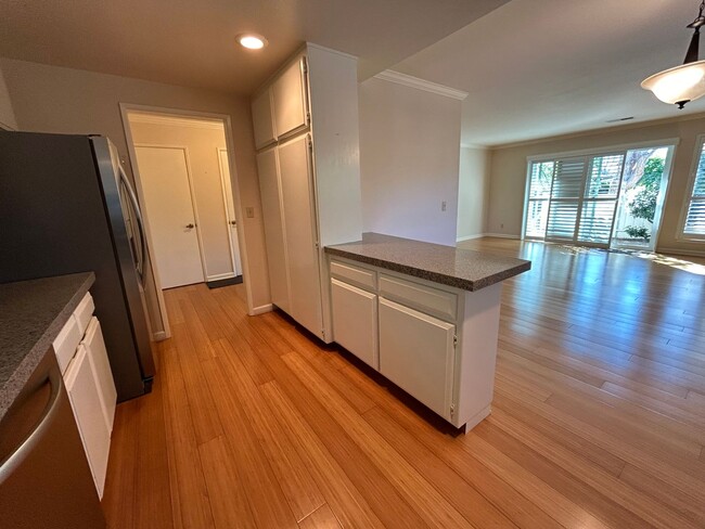 334 Twin Lakes Dr in Santa Rosa, CA - Building Photo - Building Photo