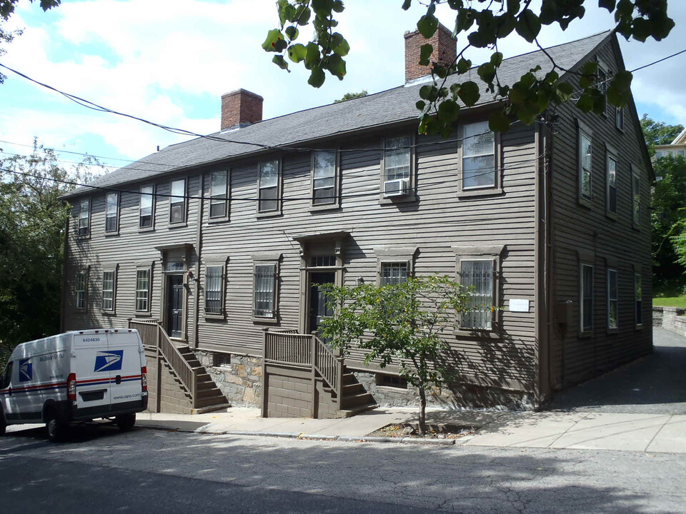 23 James St in Providence, RI - Building Photo