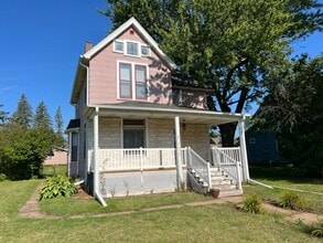 5131 London Rd in Duluth, MN - Building Photo - Building Photo