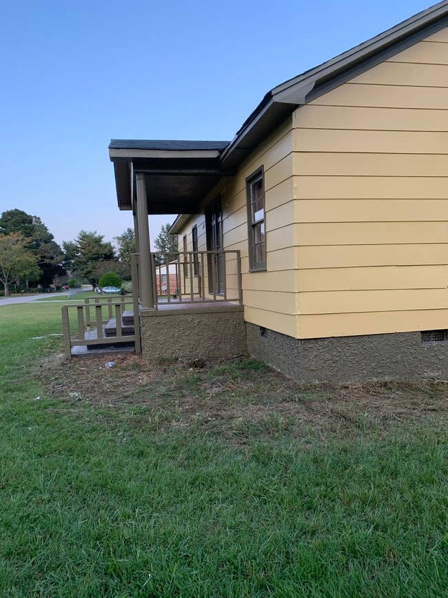 522 James St in Bishopville, SC - Building Photo - Building Photo