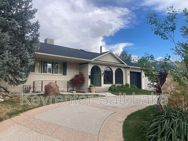 7179 S 2825 E in Cottonwood Heights, UT - Building Photo - Building Photo