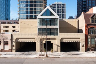 LaSalle Private Residences in Chicago, IL - Building Photo - Building Photo