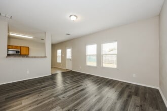 1600 Chivalry Ln in Fort Worth, TX - Building Photo - Building Photo