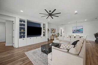 8308 Orizzonte St in Austin, TX - Building Photo - Building Photo