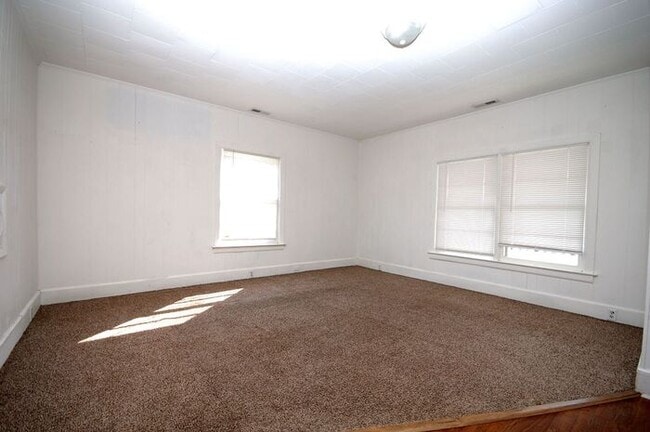 603 S Chestnut St in Mount Olive, NC - Building Photo - Building Photo