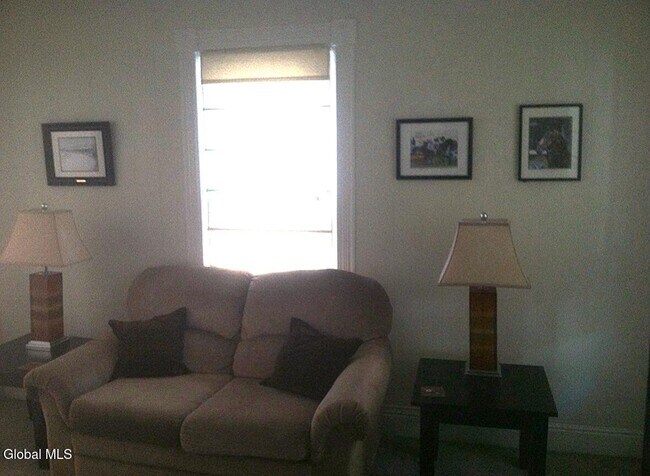 120 Van Dam St in Saratoga Springs, NY - Building Photo - Building Photo