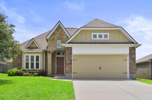 113 Red Deer Wy in Huntsville, TX - Building Photo - Building Photo