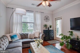 3 Arch Pl in Gaithersburg, MD - Building Photo - Building Photo