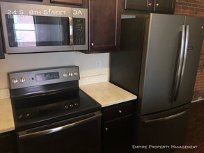 24 S 8th St-Unit -3A in Allentown, PA - Building Photo - Building Photo