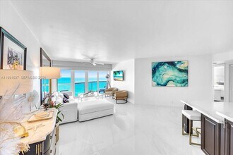 6767 Collins Ave in Miami, FL - Foto de edificio - Building Photo