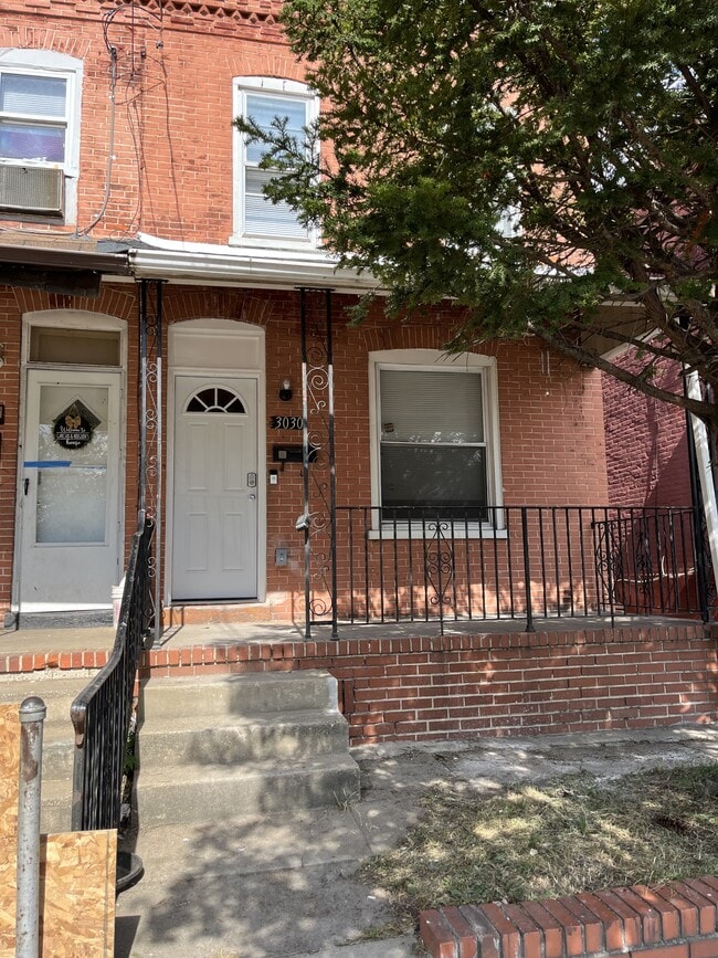 property at 3030 W 2nd St