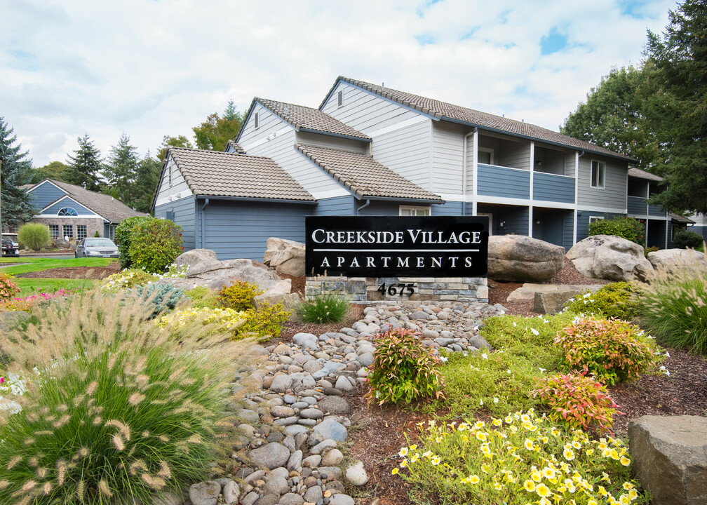 Creekside Village in Eugene, OR - Building Photo