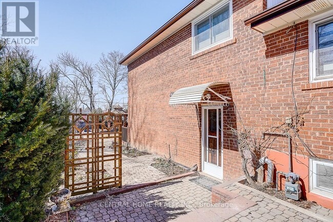 36 Sherwood Forest Dr in Markham, ON - Building Photo - Building Photo