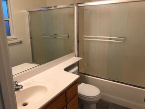 13337 Skyline Blvd in Waterford, CA - Building Photo - Building Photo