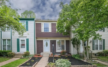 14836 Hancock Ct in Centreville, VA - Building Photo - Building Photo