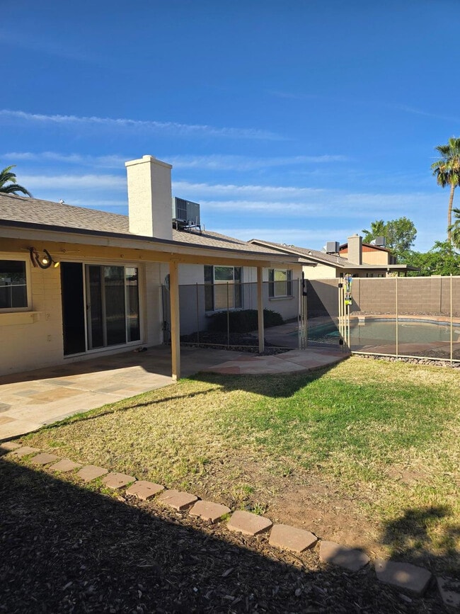 1615 W Summit Pl in Chandler, AZ - Building Photo - Building Photo