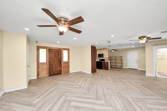 7623 Barberton Dr in Houston, TX - Building Photo - Building Photo