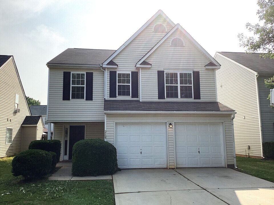 2809 Reid Meadows Dr in Charlotte, NC - Building Photo