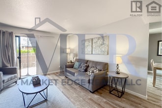 2124 N Calle de la Cienega in Tucson, AZ - Building Photo - Building Photo