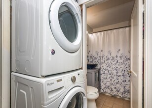 1093 Main St in Waltham, MA - Building Photo - Building Photo