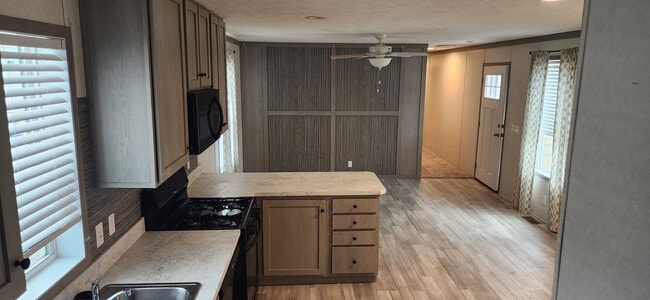 2437 Pajot Rd in Kawkawlin, MI - Building Photo - Building Photo