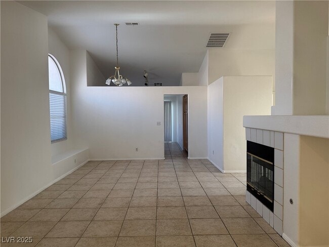8411 W Rochelle Ave in Las Vegas, NV - Building Photo - Building Photo